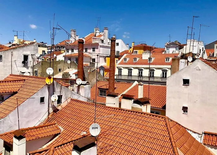 32 Top - Center Of Lisbon Duplex Apartment, Barrio Alto